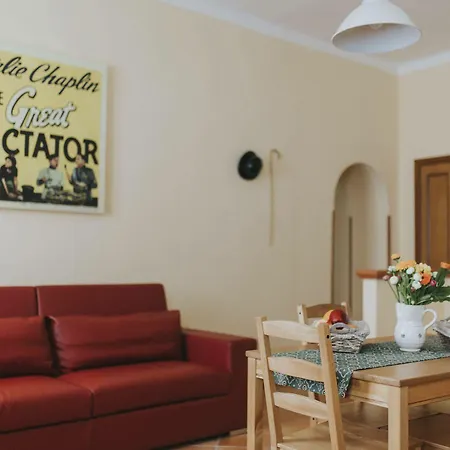 Casa Charlot بيت للعطل